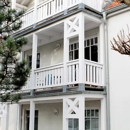 Apartment Strandstrasse 32 - 04-44 Kuehlungsborn