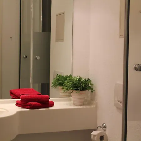 Strandstrasse 32 - 04-44